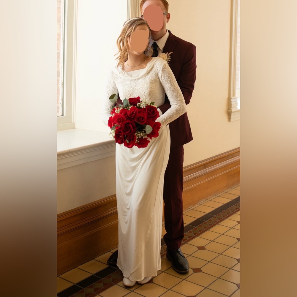 Long Sleeve White Lace Wedding Dress
